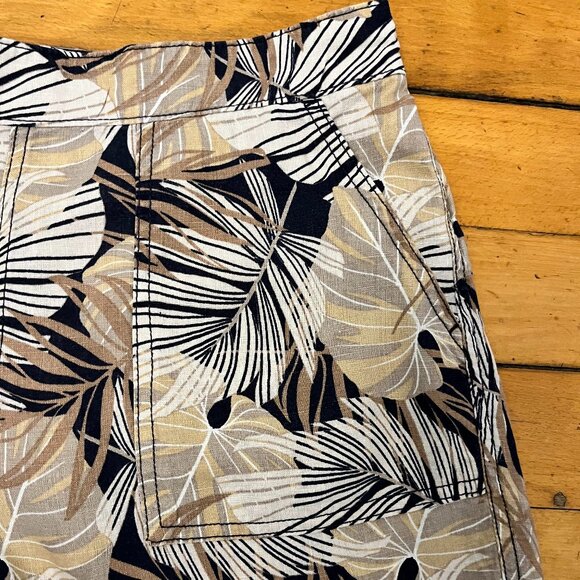 C&C California Tropical Print Linen Blend Short, Size Large - Picture 2 of 9